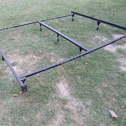Metal platform adjustable king- twin size bed base