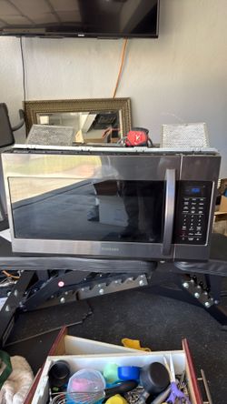 Mounted Vent Microwave
