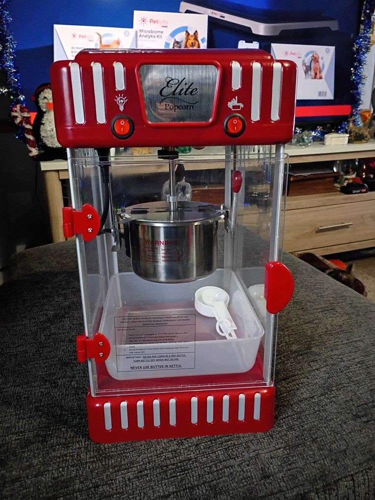 Small Brand New Popcorn Popper