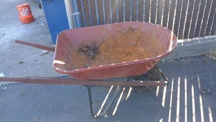 True temper Wheel barrel