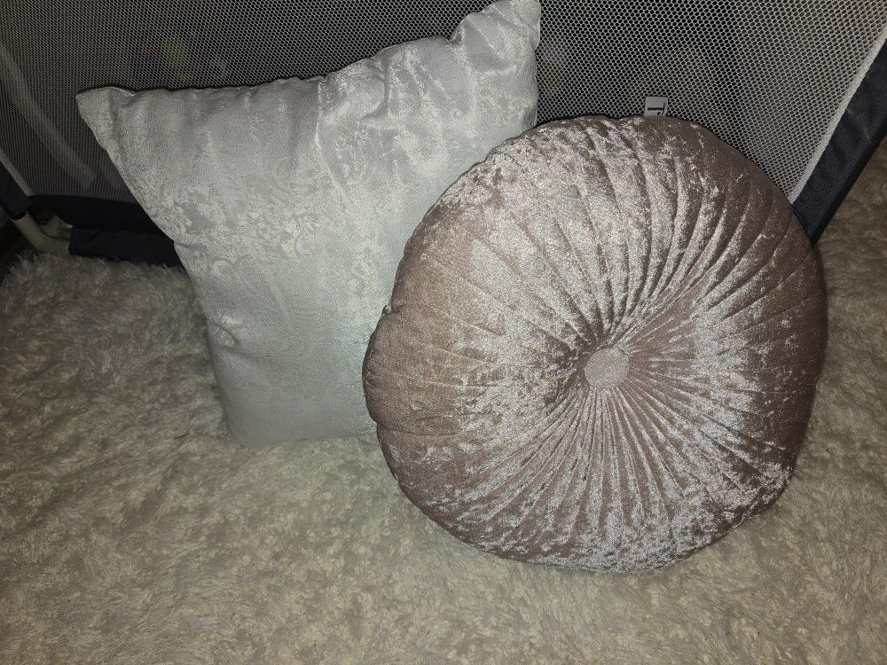 Set Of Decorative Pillows