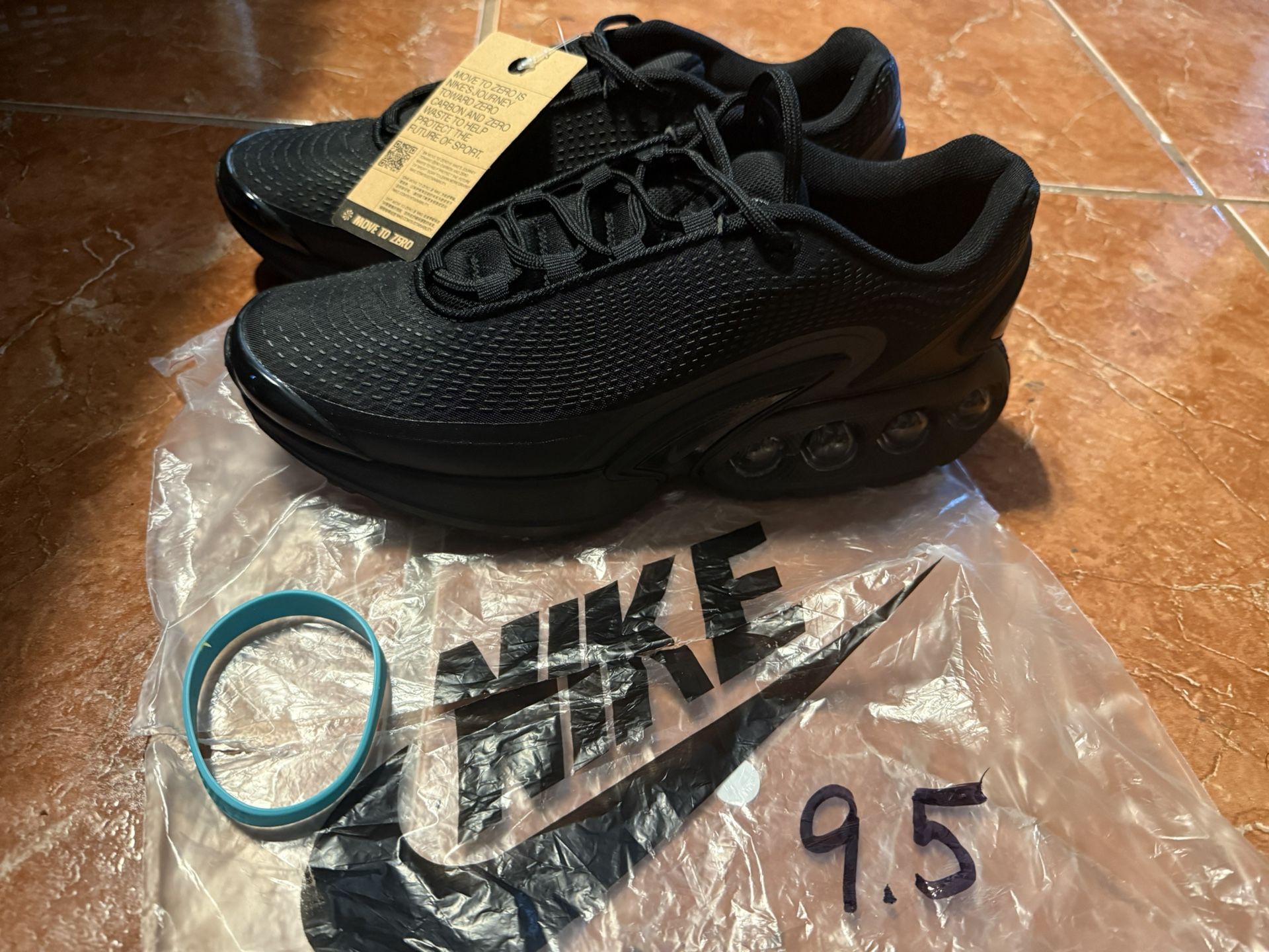 AIR MAX DN