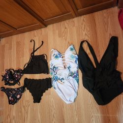 5 Each Bathing Suits Size Medium Womens 