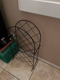 Black Metal Wire Wine Rack