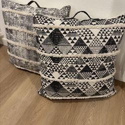Set of 2 Patterned Floor Cushions