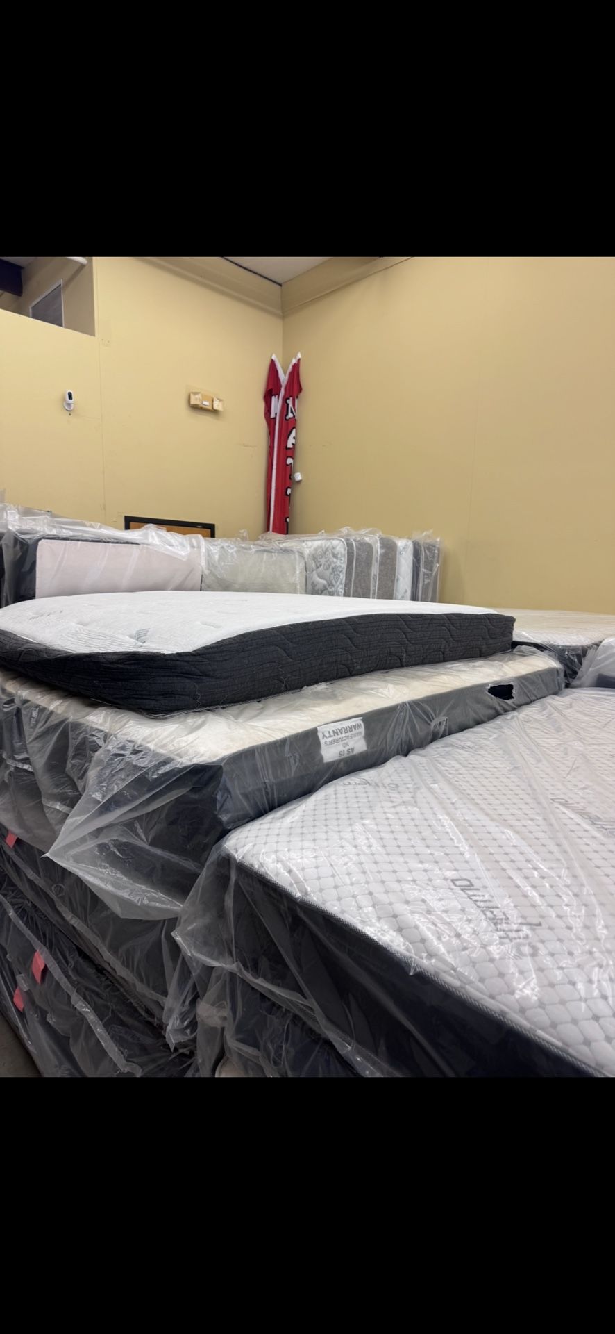 New Queen Memory Foam Mattress