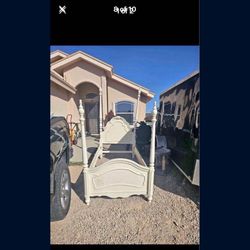 🎁BEAUTIFUL  WOOD TWIN SIZE BED FRAMES 🎁