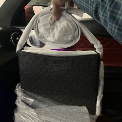 Michael Kors travel bag 