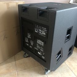 2 Yorkville ES21 Powered Subwoofers