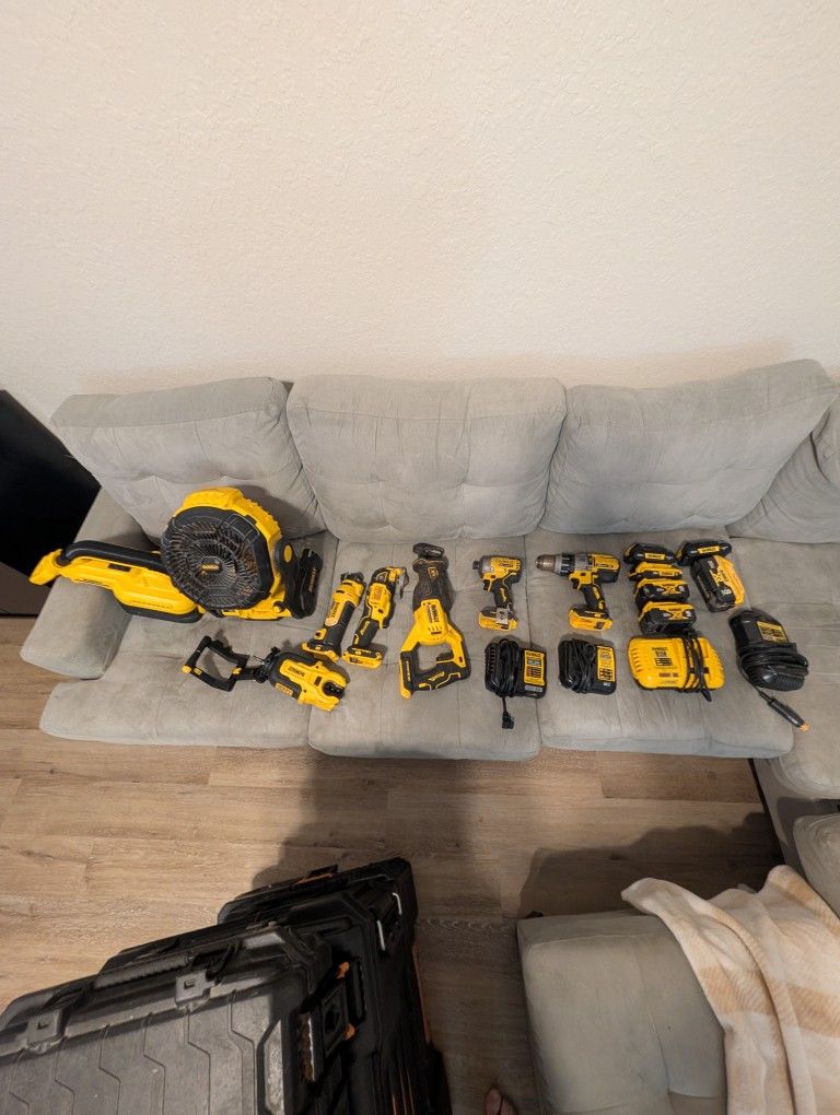DeWalt Tools / Batteries / Chargers