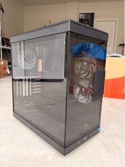 Mid-Tower PC Case (HYTE)