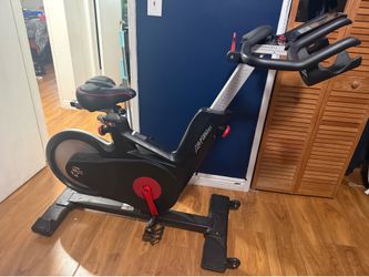 Stationary exercise bike