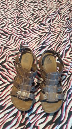 Brown decree wedges size 8 good conditions