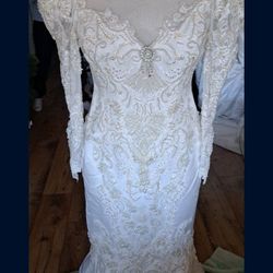 EXQUISITE WEDDING DRESS