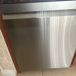 LG Top Control Built In Dishwasher W/ Third Rack (Stainless Steel)