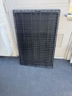 XL dog crate single door— moving selling ASAP