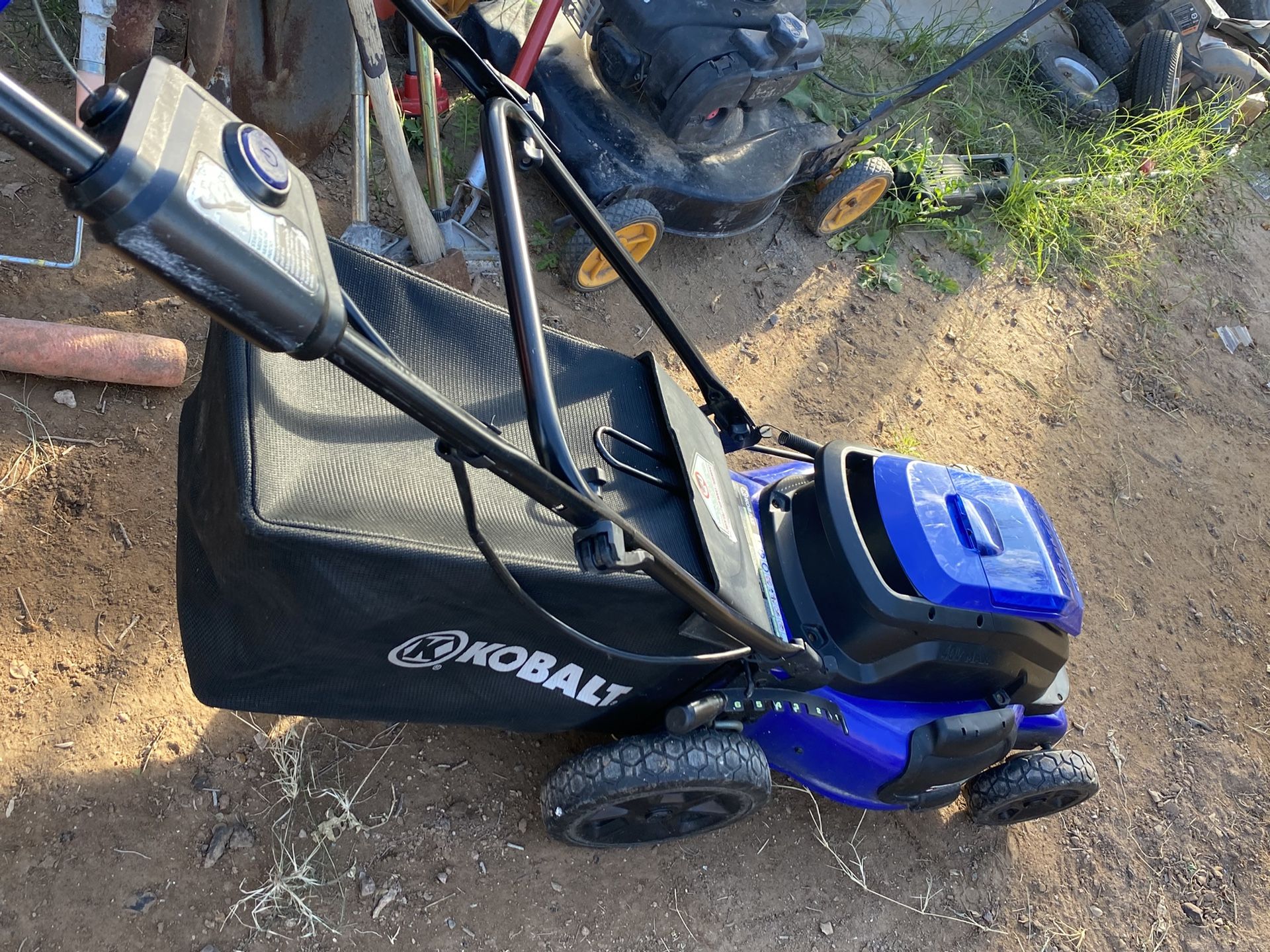 Kobalt 19 Inch 40 Volt Battery & Charger Included Works Gently Used. In South Scottsdale Used
