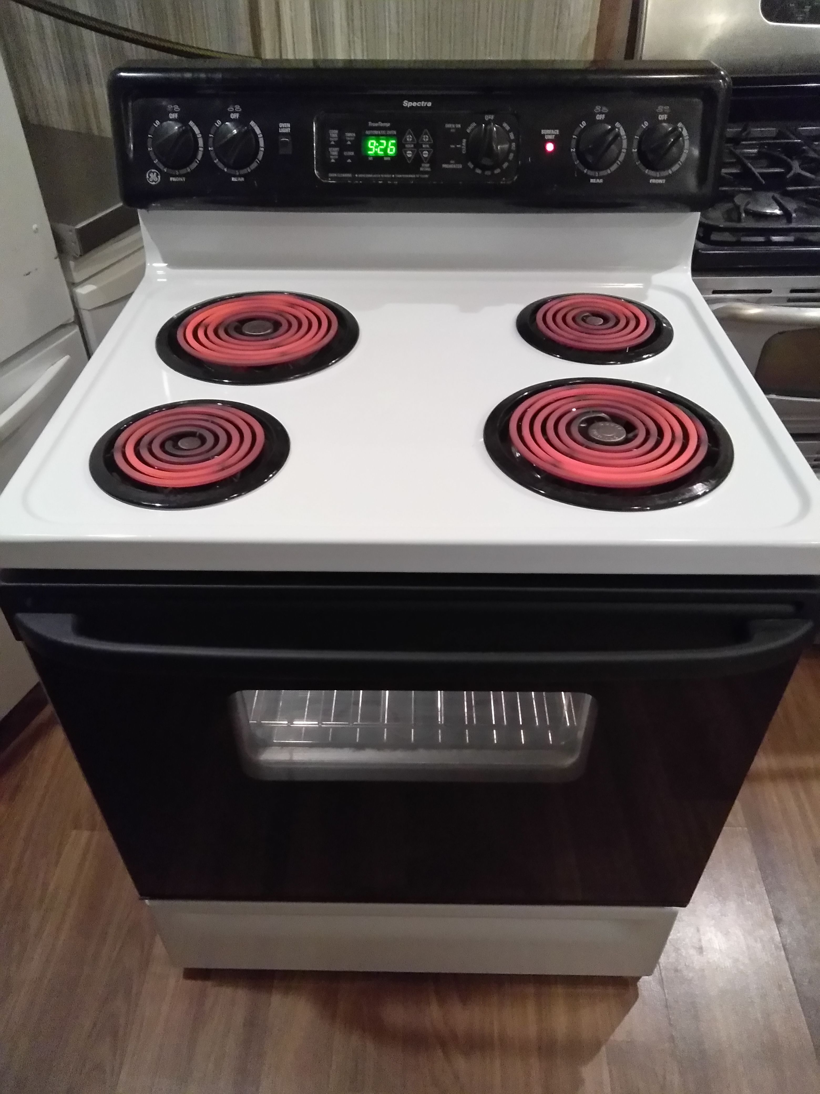 GE SPECTRA ELECTRIC RANGE