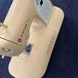 Singer Sewing Machine