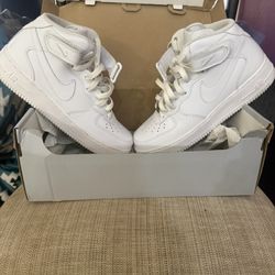 Air Force 1 Mid ‘07 Size 7 Men’s 