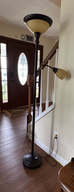 Floor lamp with 2 glass shades