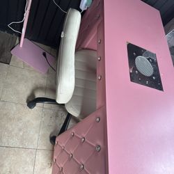 Nail Table And Chairs