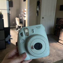 Fujifilm instax  SE Instant Camera