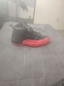Air Jordan 12 Retro Mid Flu Game 130690-002 Size 12