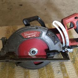 Milwaukee M18 Fuel 7 1/4 Rear Handle Circular Saw