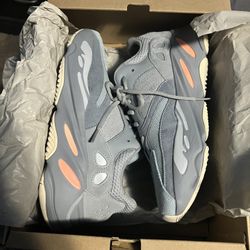 Yeezy Boost 700 INERTI ORIGINALS 9 1/2