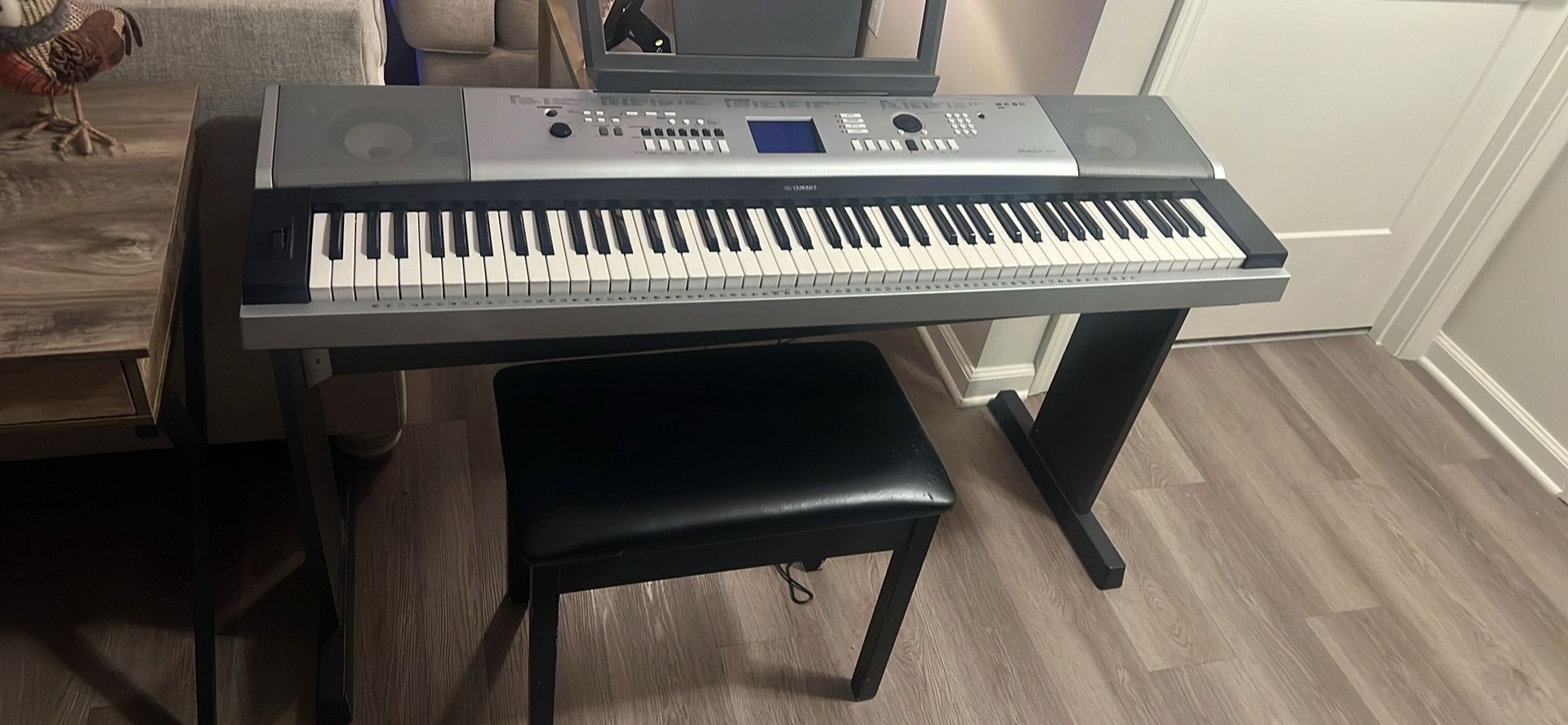 Yamaha Portable Grand DGX-530