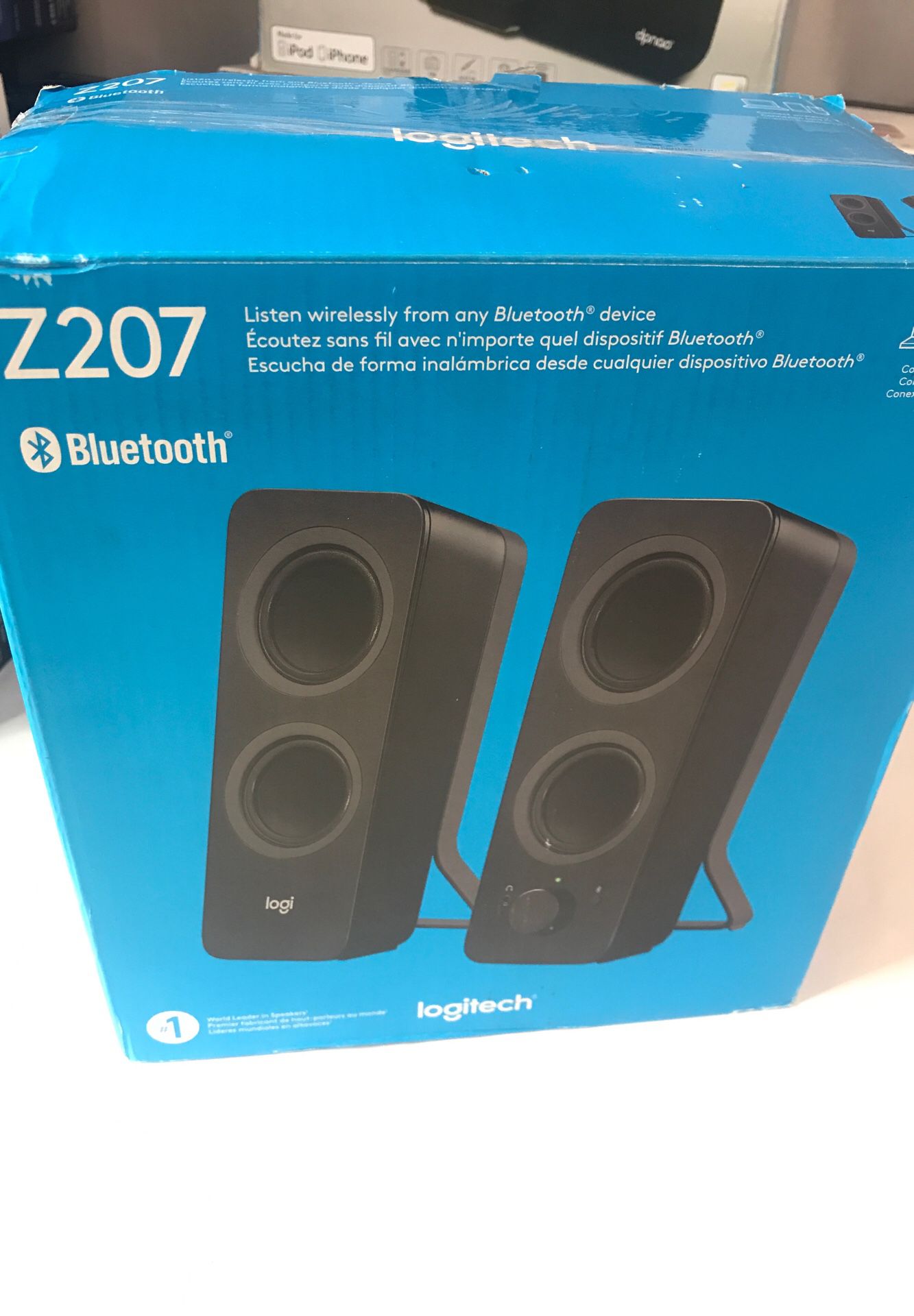Logitech Z207 bluetooth speakers