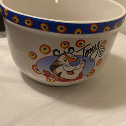 Kellogg Cornflakes Turn In The Tiger, One Of Three Cereal Bowls