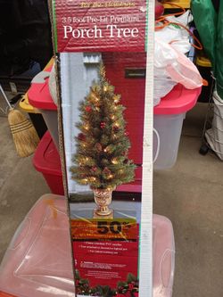 New porch tree 3.5 foot 30.00