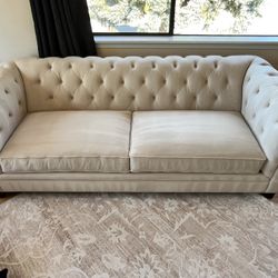 Beautiful Sofa, Excellent Condition 