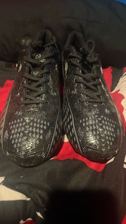 Football cleats size 10