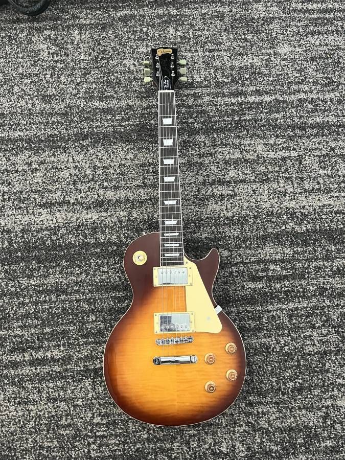 Beautiful Les Paul Sunburst Guitar copy