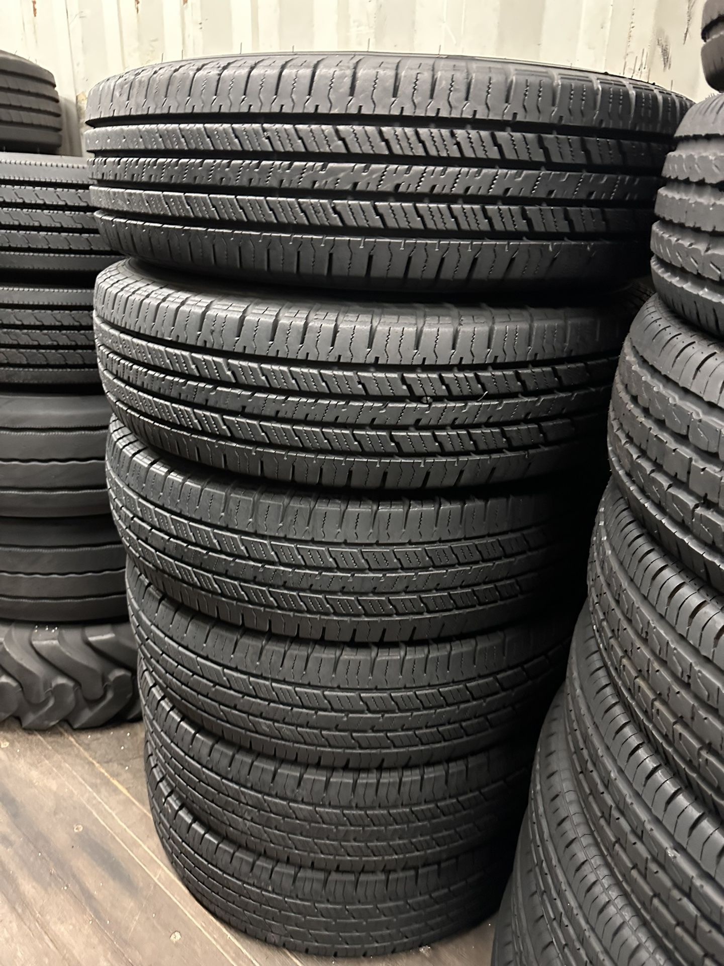 235/85/16 LT Hankook