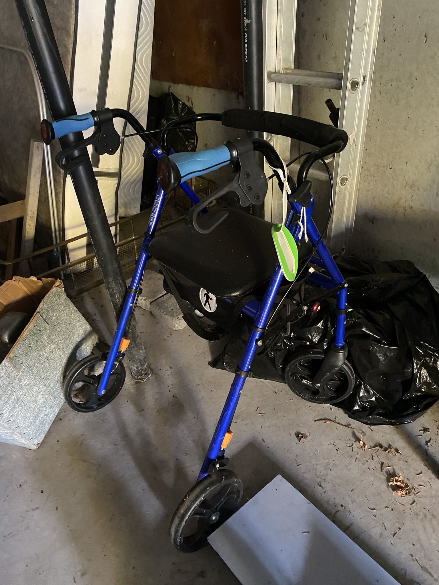 4-wheeled walker