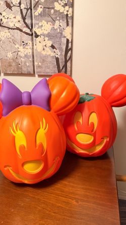 Mickey and Minnie Blow Disney Store blow mold