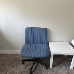 Swivel Desk Chair - USED