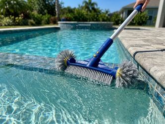 Cepillo para piscinas