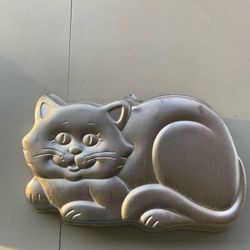 Cat Kitty shaped Cake pan 🐱 Wilton
