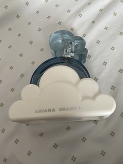 Ariana Grande Cloud