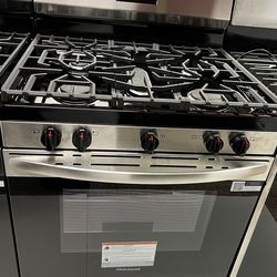 Stove Frigidaire *NEW*