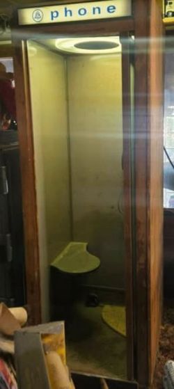 VINTAGE PHONE BOOTH