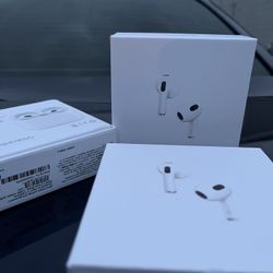Apple AirPods 3rd Generation 