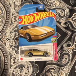 Hot Wheels 84 Corvette 
