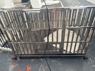 Metal kennel