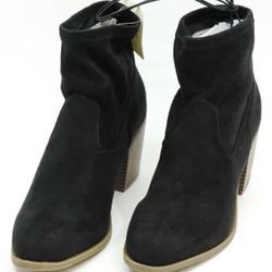 NWOT Women’s Size 8 Black A.n.a Electra Booties